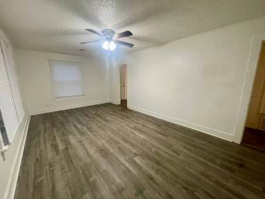 Main picture of 503 1st St