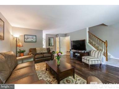 Main picture of 199 Longford Rd