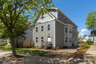 Main picture of 127 Russell St