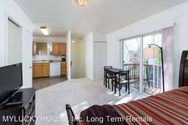 Main picture of 1686 NE Lotus Dr