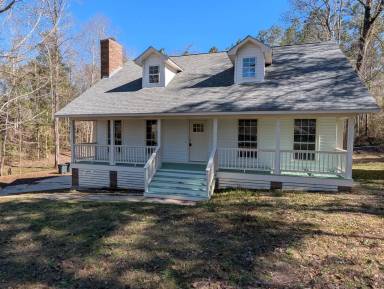 Main picture of 10 Poplar Dr