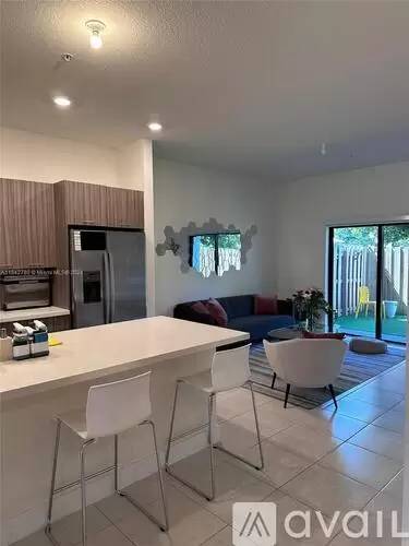 Main picture of 8005 NW 104th Ave