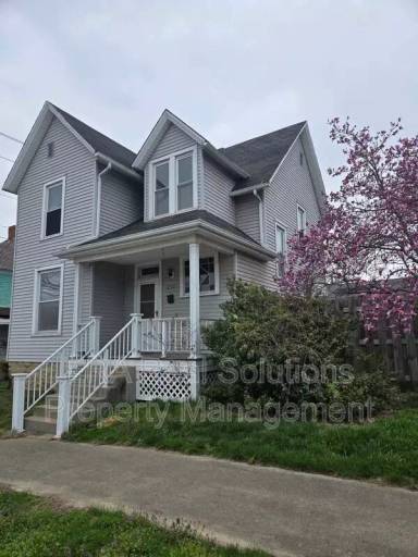 Main picture of 214 W Walnut St