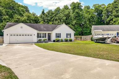 Main picture of 107 Cartwright Ct