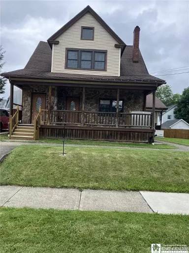 Main picture of 91 Newton Ave