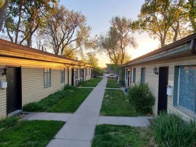 Main picture of 2177 S Lake St