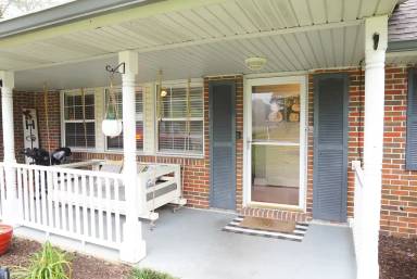 Main picture of 31 Driftwood Ave SW