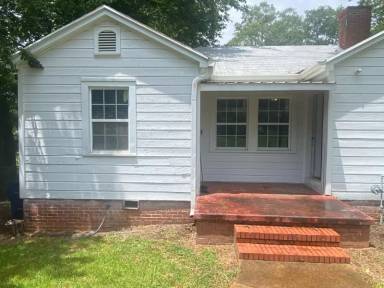 Main picture of 812 South St E