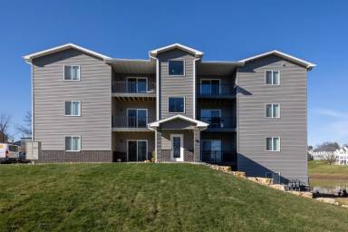 Main picture of 3150 Lake Ridge Dr