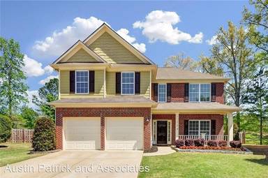 Main picture of 124 Hidden Lake Cir
