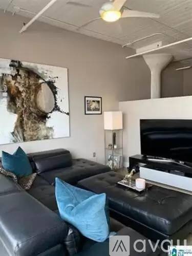 Main picture of 2201 5th Ave S