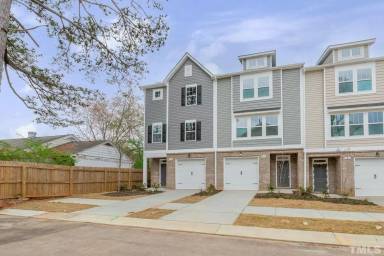 Main picture of 806 Rosefield Dr