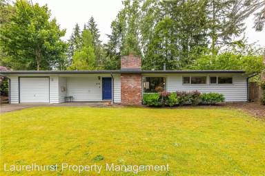 Main picture of 218 163rd Pl SE