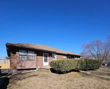 Main picture of 1021 SW Kingscross Rd