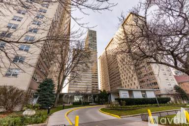 Main picture of 3950 North Lake Shore Drive Condominium