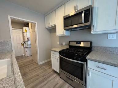 Main picture of 7030 Benson St