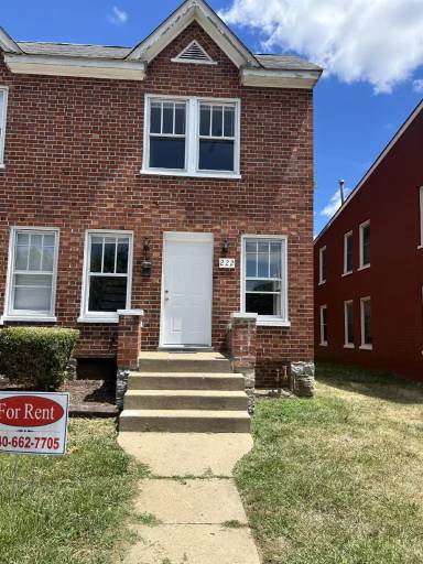 Main picture of 222 East St