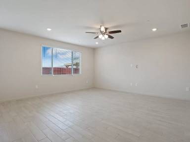 Main picture of 1748 Skagway Ave