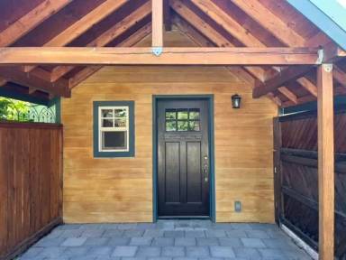 Main picture of 2115 Cedar St