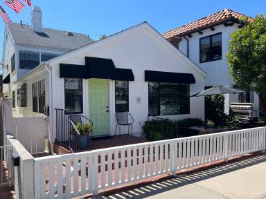 Main picture of 315 1/2 Diamond Ave