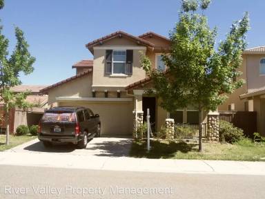 Main picture of 2925 N Platte Way