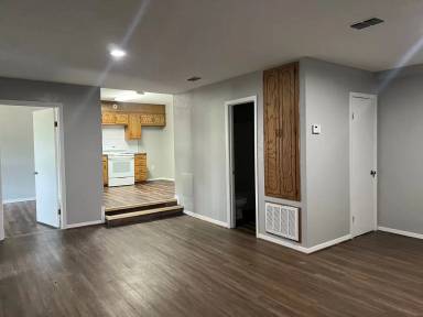 Main picture of 1002 S 3rd St