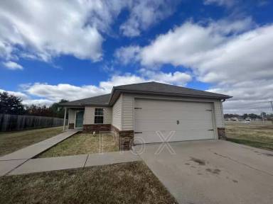 Main picture of 2016 S Highview Ave