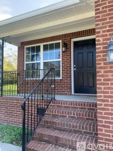 Main picture of 1241 Village Way NE