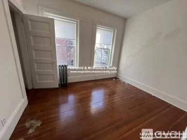 Main picture of 360 Beacon St