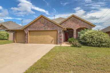 Main picture of 15900 Cantera Creek Dr