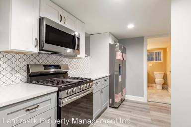 Main picture of 6201 W Wabansia Ave