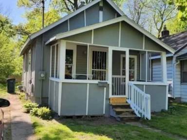 Main picture of 712 N Hayford Ave