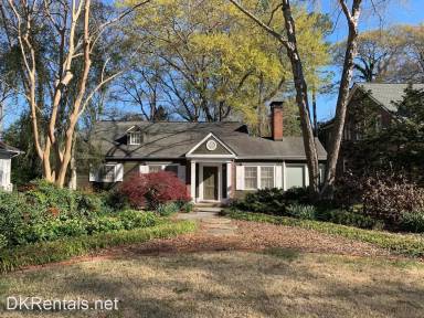 Main picture of 824 Ponce de Leon Ter NE