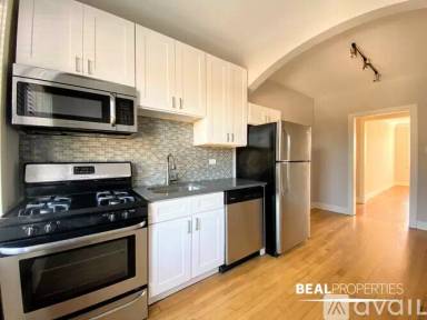 Main picture of 2325 N Rockwell St