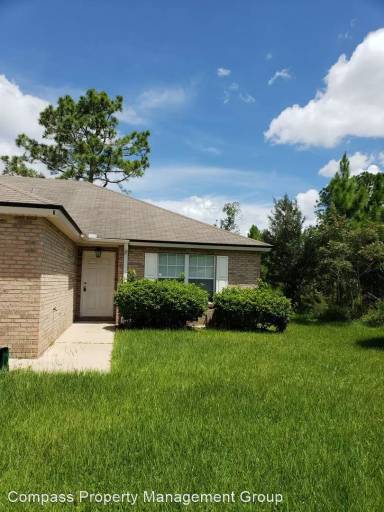 Main picture of 7 Rosecroft Ln