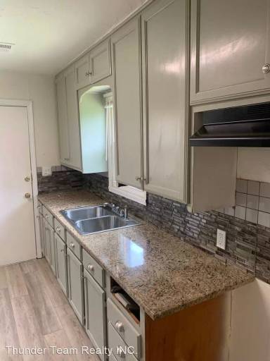 Main picture of 729 NE 35th St