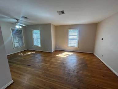 Main picture of 2728 Speight Ave