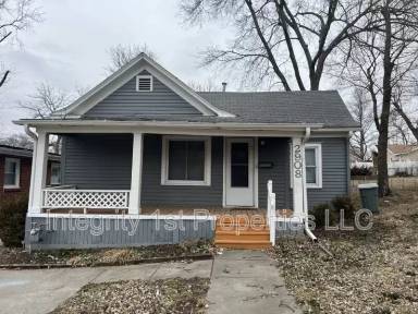 Main picture of 2908 W 44th Ave