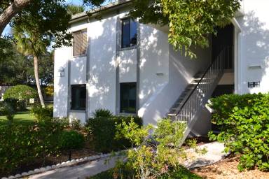 Main picture of 135 W Cypress Ct