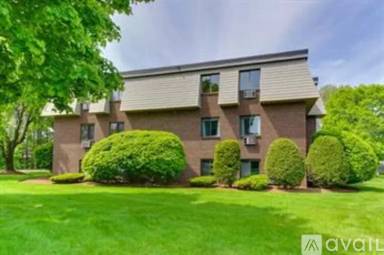 Main picture of 13 Hallmark Gdns