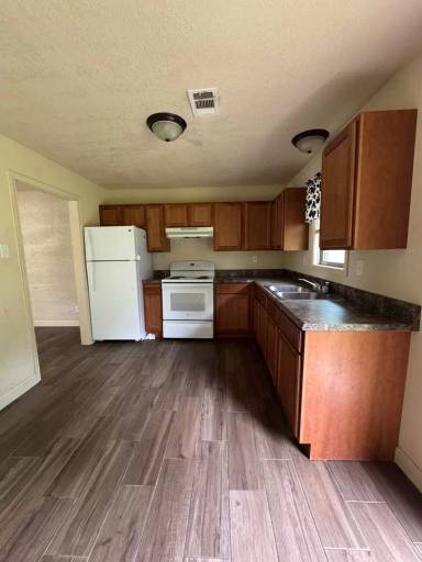 Main picture of 709 Christy Ave