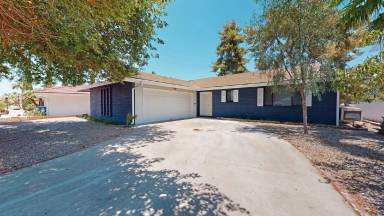 Main picture of 733 S Revolta Cir