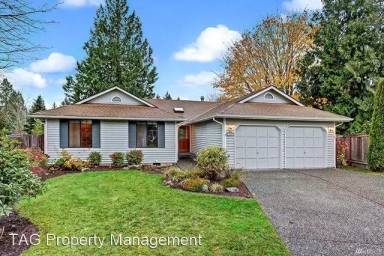 Main picture of 909 223rd Ct NE