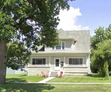 Main picture of 718 19 St