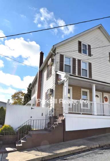 Main picture of 216 Chestnut St