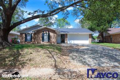 Main picture of 5321 Hollyhock Ln