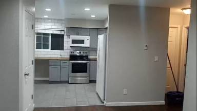 Main picture of 4050 Airport Rd
