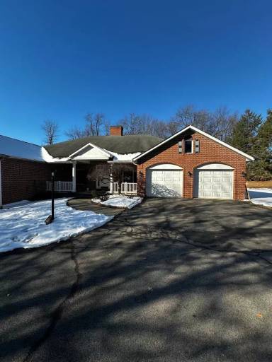 Main picture of 1254 Evans City Rd