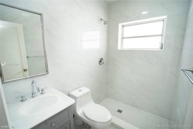 Main picture of 220 Mendoza Ave