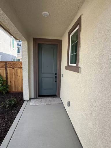 Main picture of 338 E Beatrice Ave